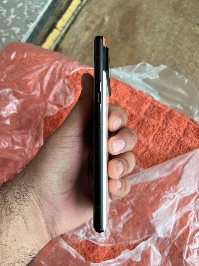 Google Pixel 6 4