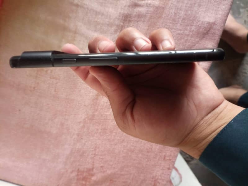 Google Pixel 8 5