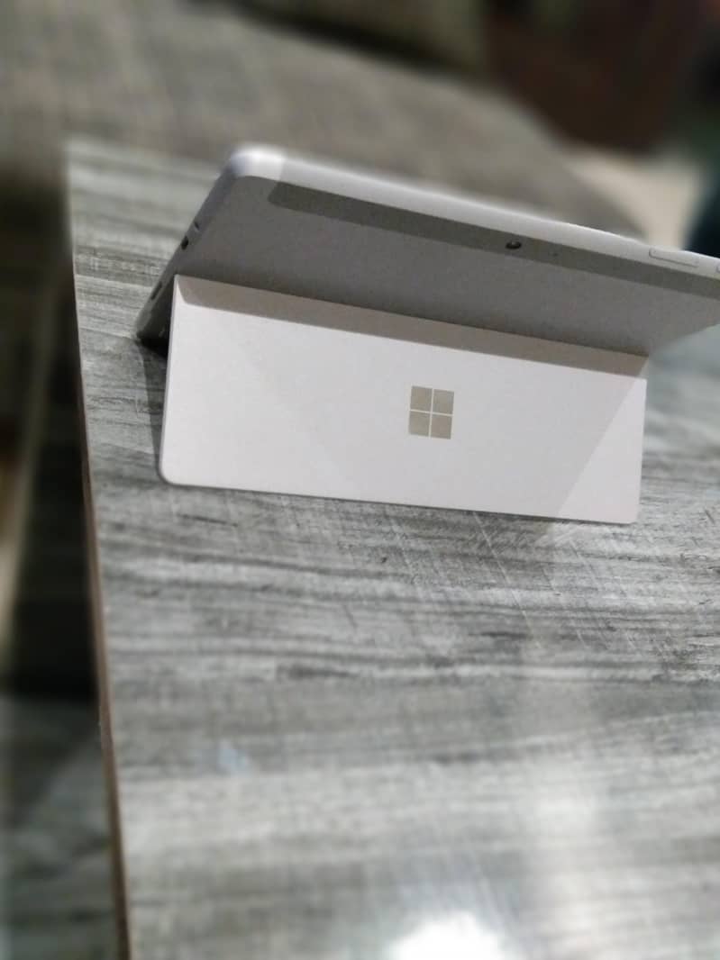 Microsoft Surface Go tablet 3