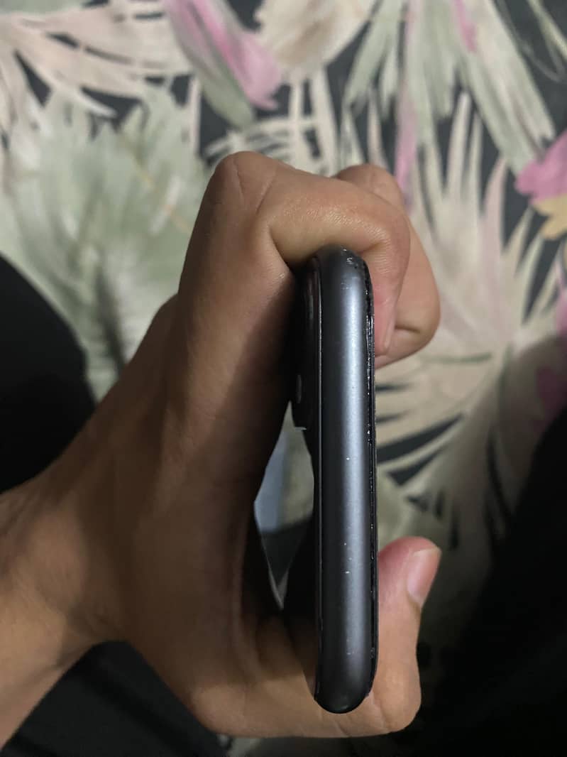 Apple iPhone 11 5