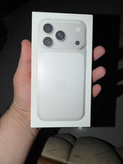 Apple iPhone 17 Pro Dubai Version
