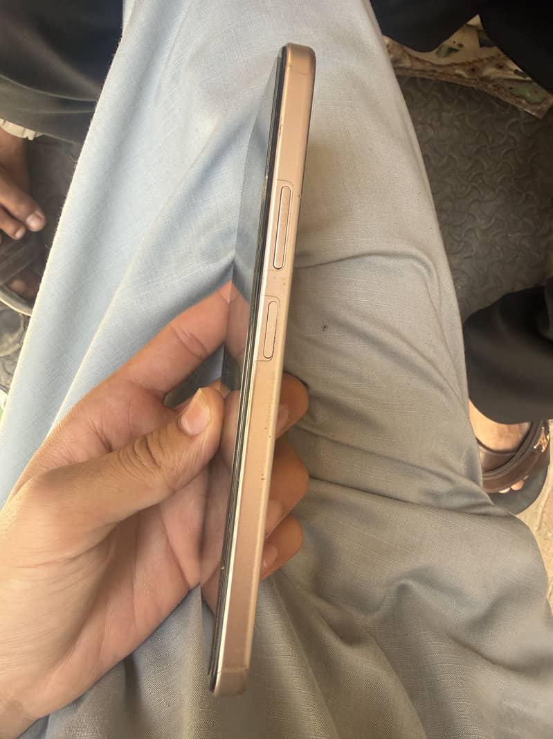 OPPO A6 1