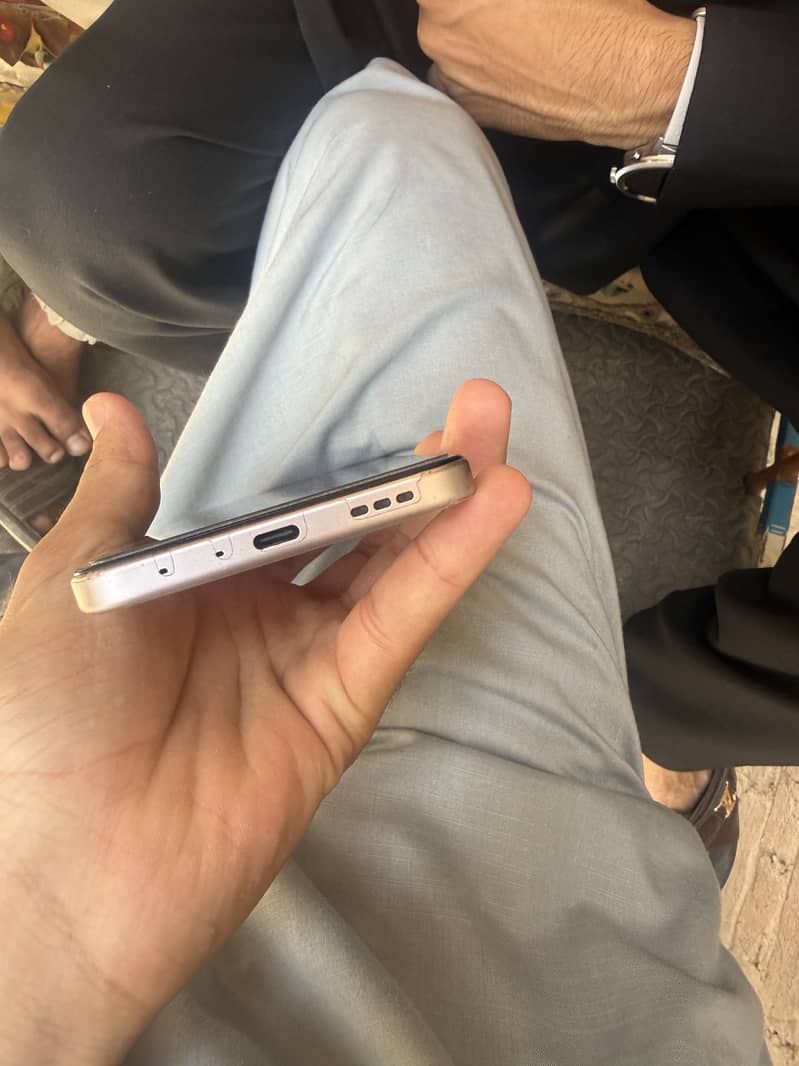 OPPO A6 4