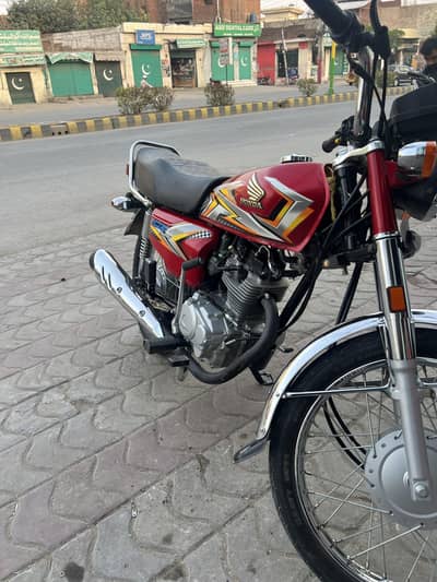 cd 125 available urgent sale