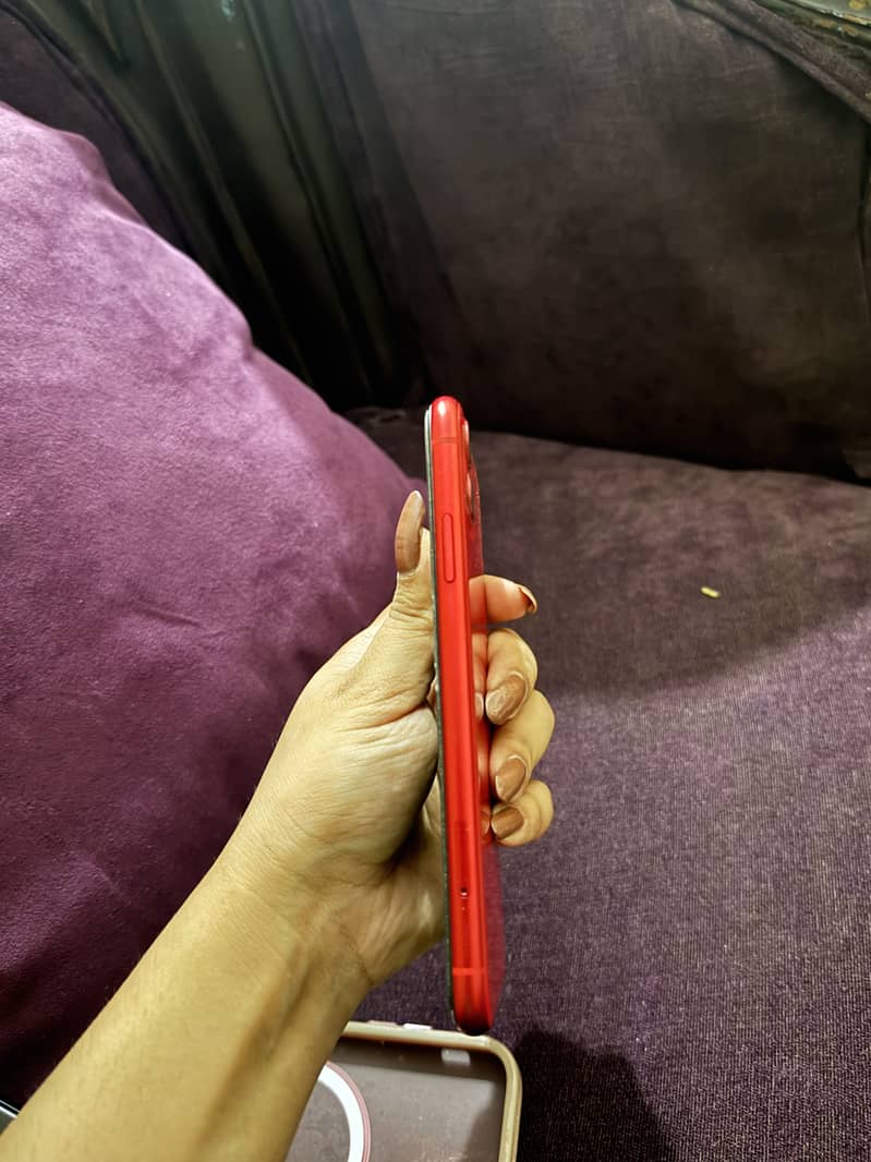 Apple iPhone 11 3