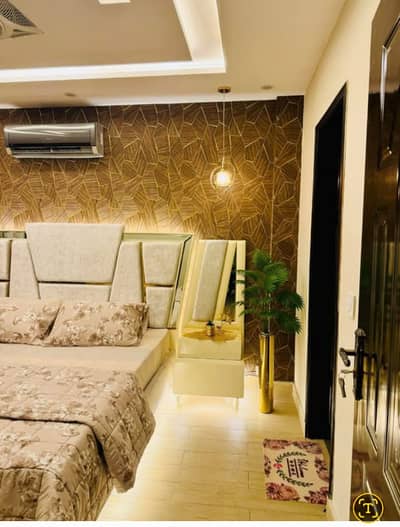 1 Bedroom VIP Full furnish flat per day available in Bahria town Lahore 0300 4561276