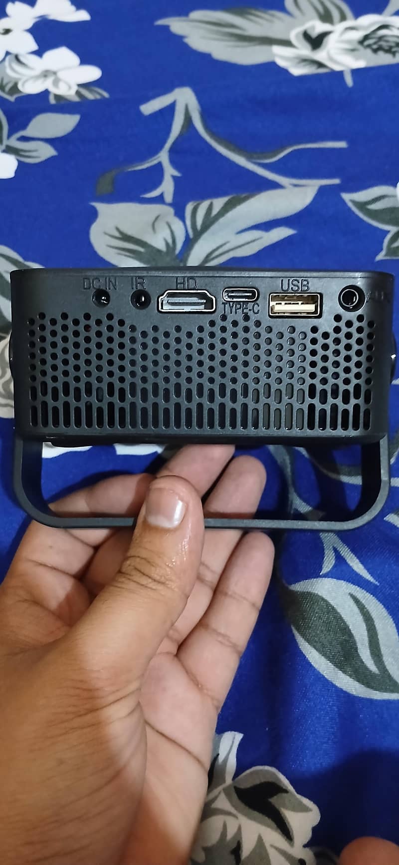 wifi mini projector 2