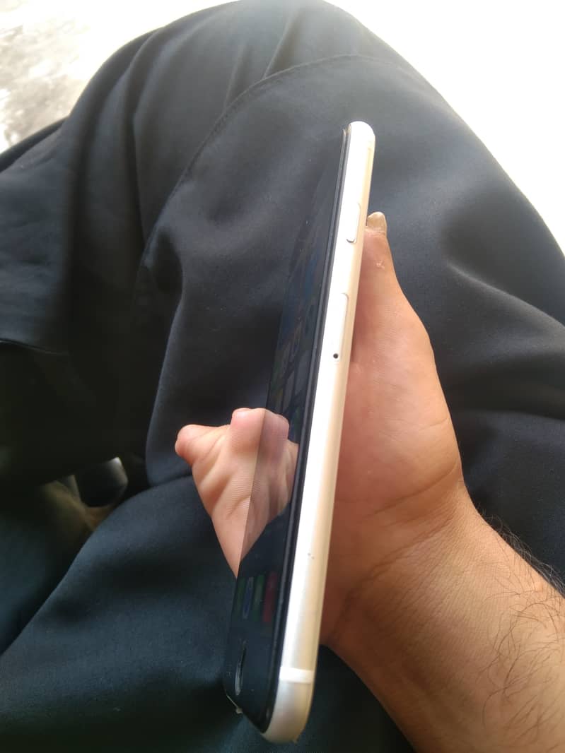 Apple iPhone SE 3