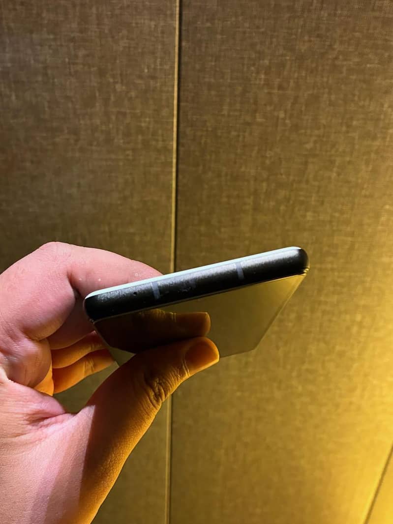 Google Pixel 6a 5