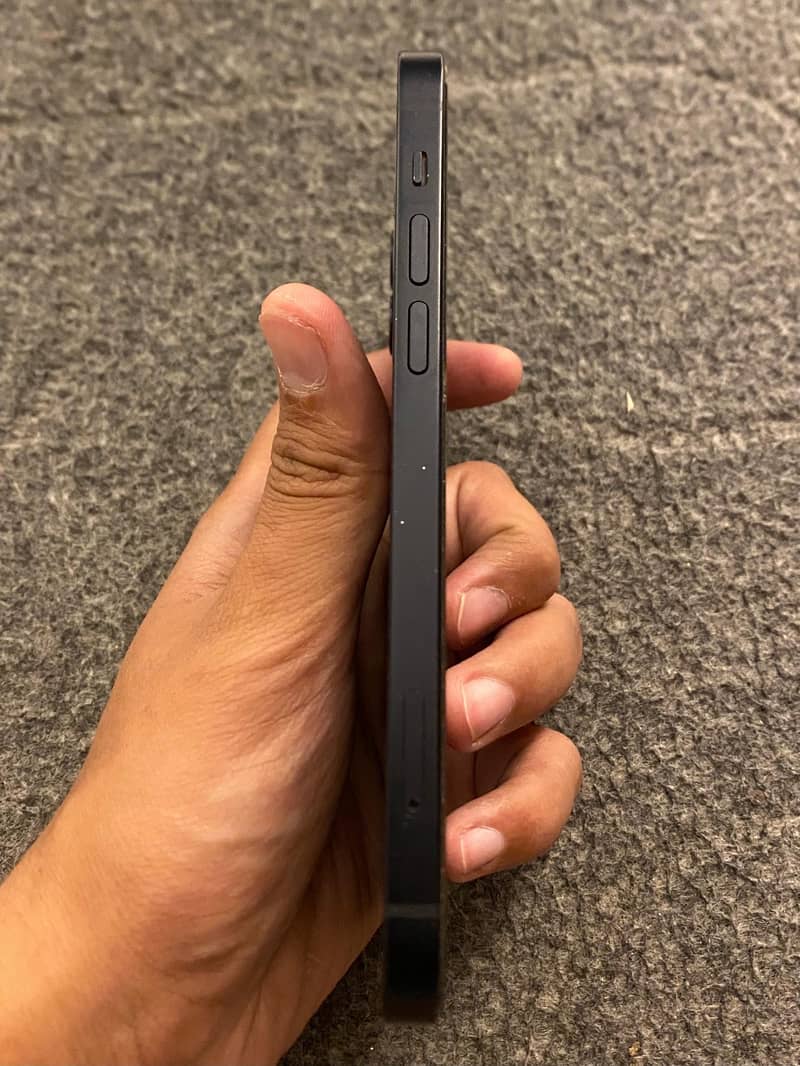IPHONE 12 5