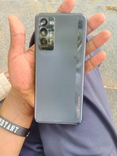 Tecno Camon 18
