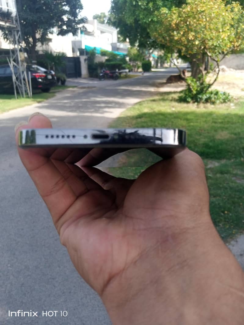 iphone 12 pro max 2