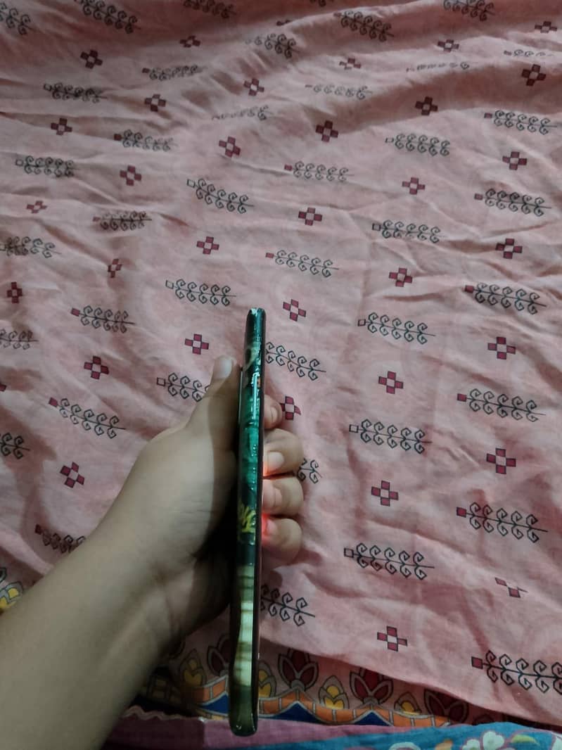 One Plus 7 Pro (rate kam hojayega) 3