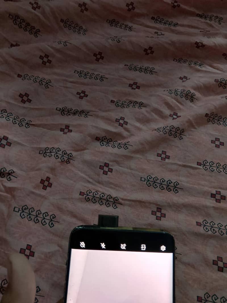 One Plus 7 Pro (rate kam hojayega) 4