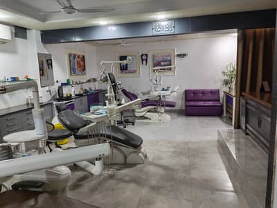 Female Dentist Most Senior  experience in Endodontics. Priority FCPS