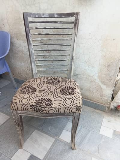 8 dinning chairs