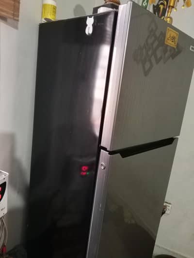 Refrigerator for sale 4 Saal warnty mojood h