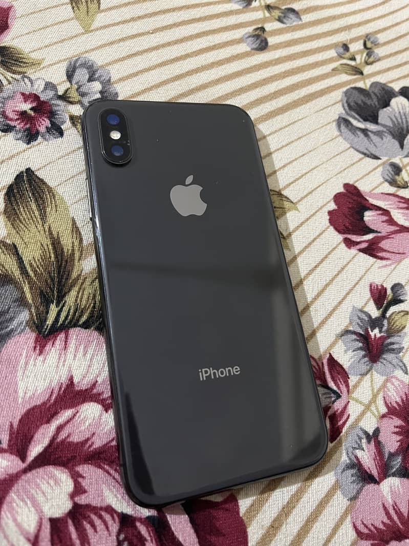 Apple iPhone X 4