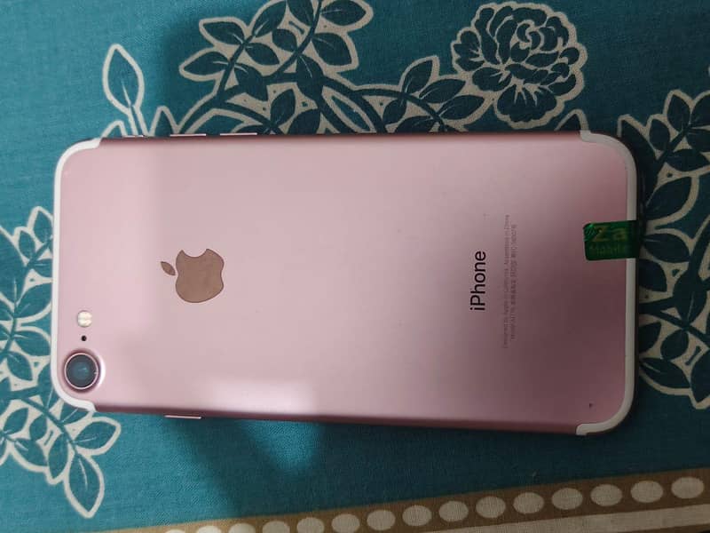 Apple iPhone 7 1