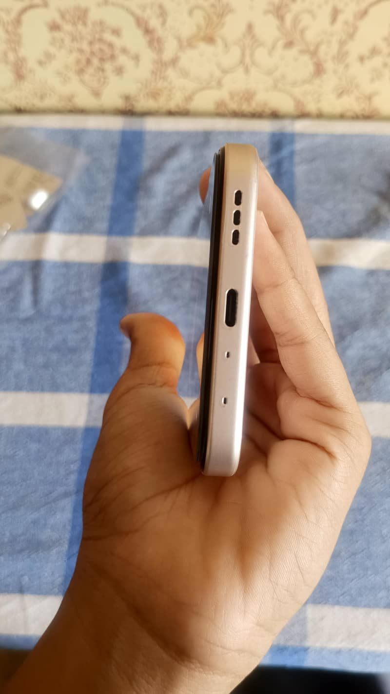 OPPO A6 6