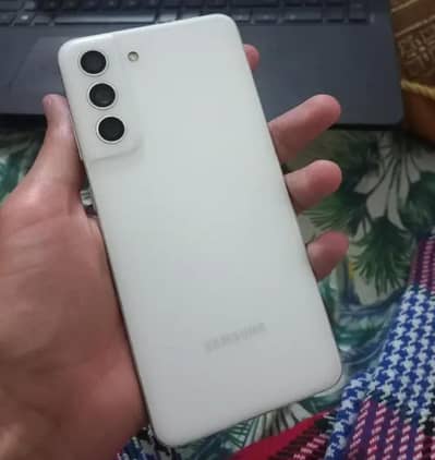 Samsung S21 FE (exchnage sale)