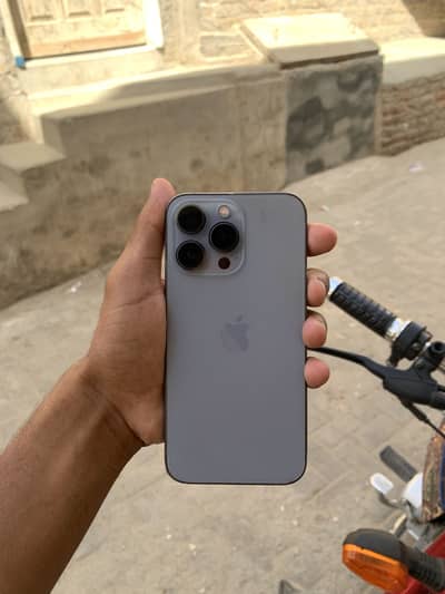 Apple iPhone 13 Pro