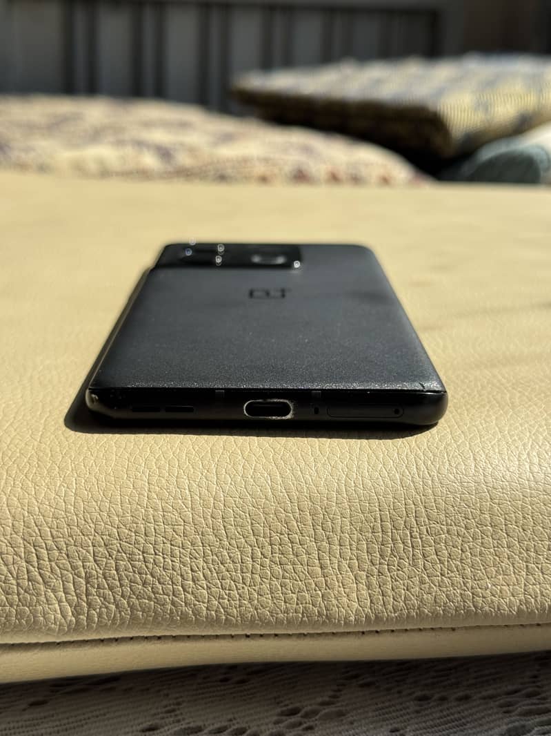 One Plus 10 Pro 1