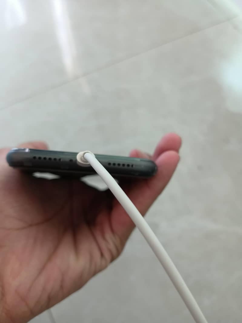 Apple iPhone 11 6