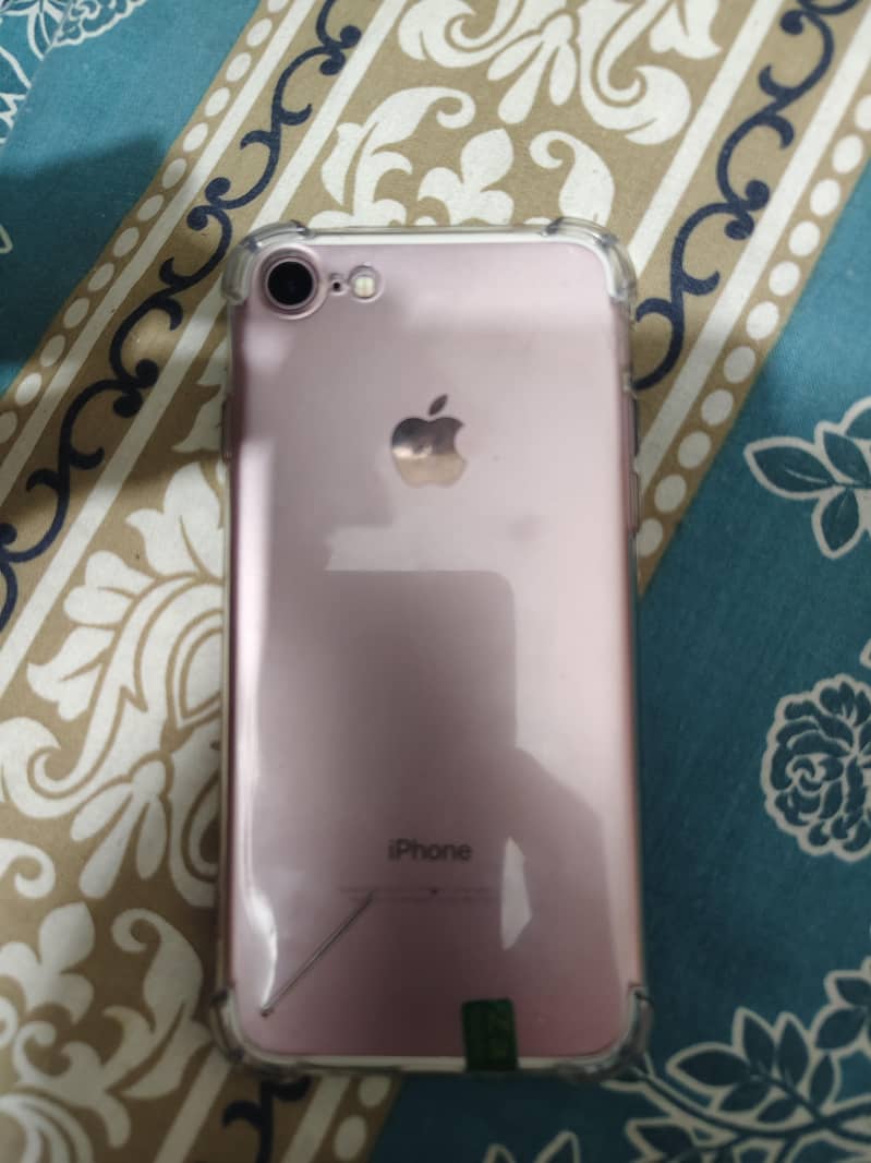 Apple iPhone 7 3