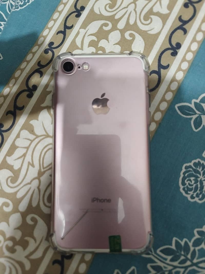 Apple iPhone 7 4