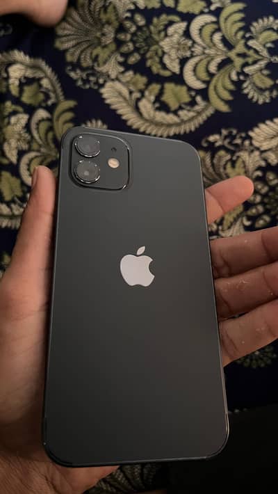 Apple iPhone 12