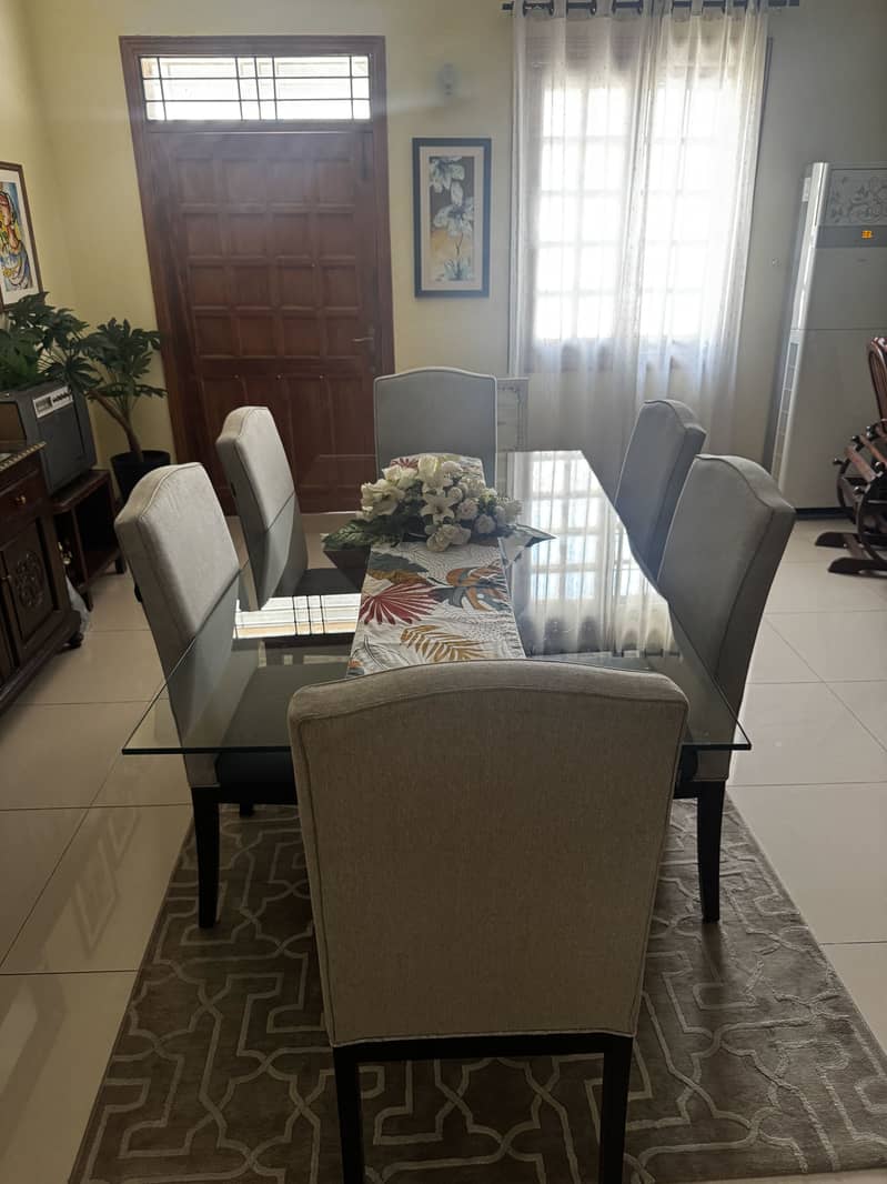 Dining table & chairs 2
