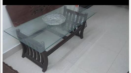 Table (centre table)