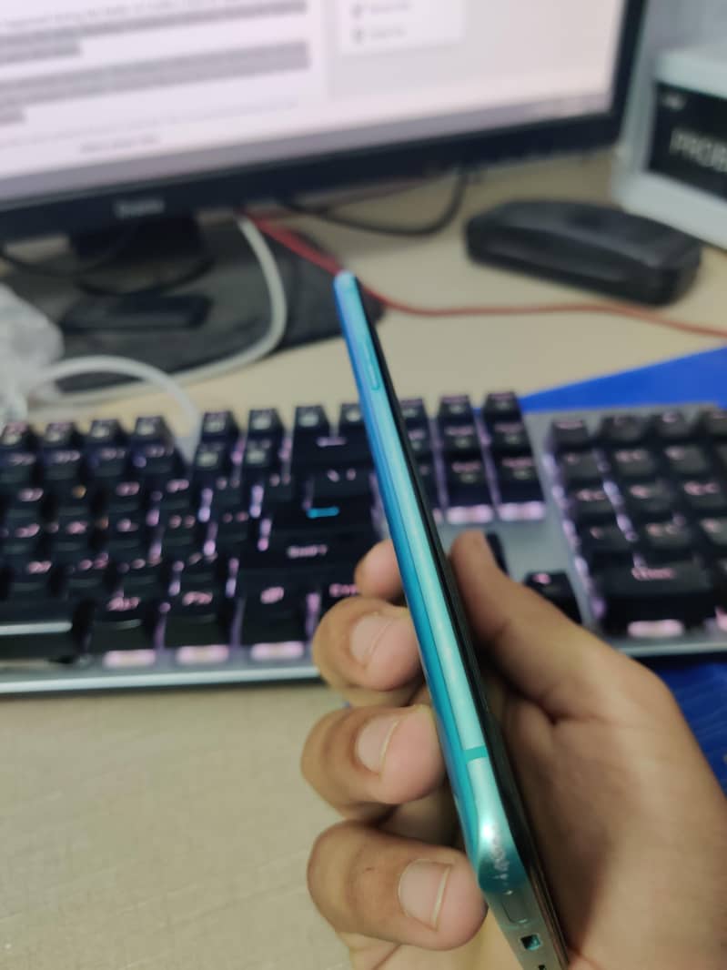 One Plus 8T 4