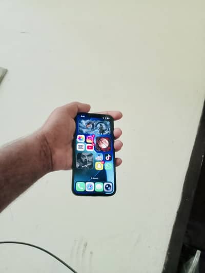 iPhone 13••10/10••Watsapp•03707426320•