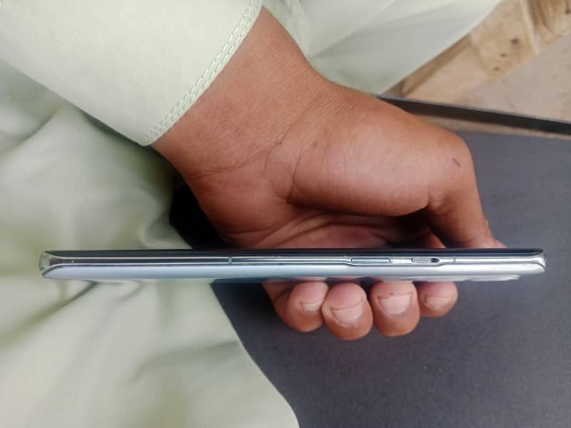 One Plus 9 Pro 0