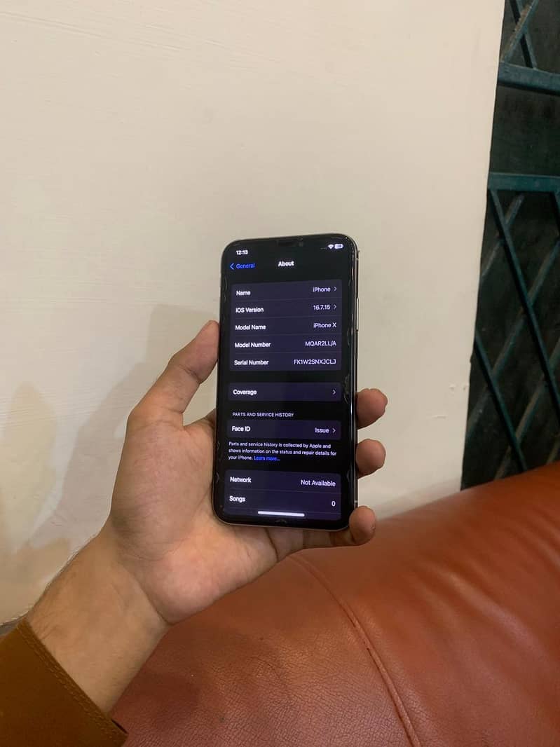 Apple iPhone X 4