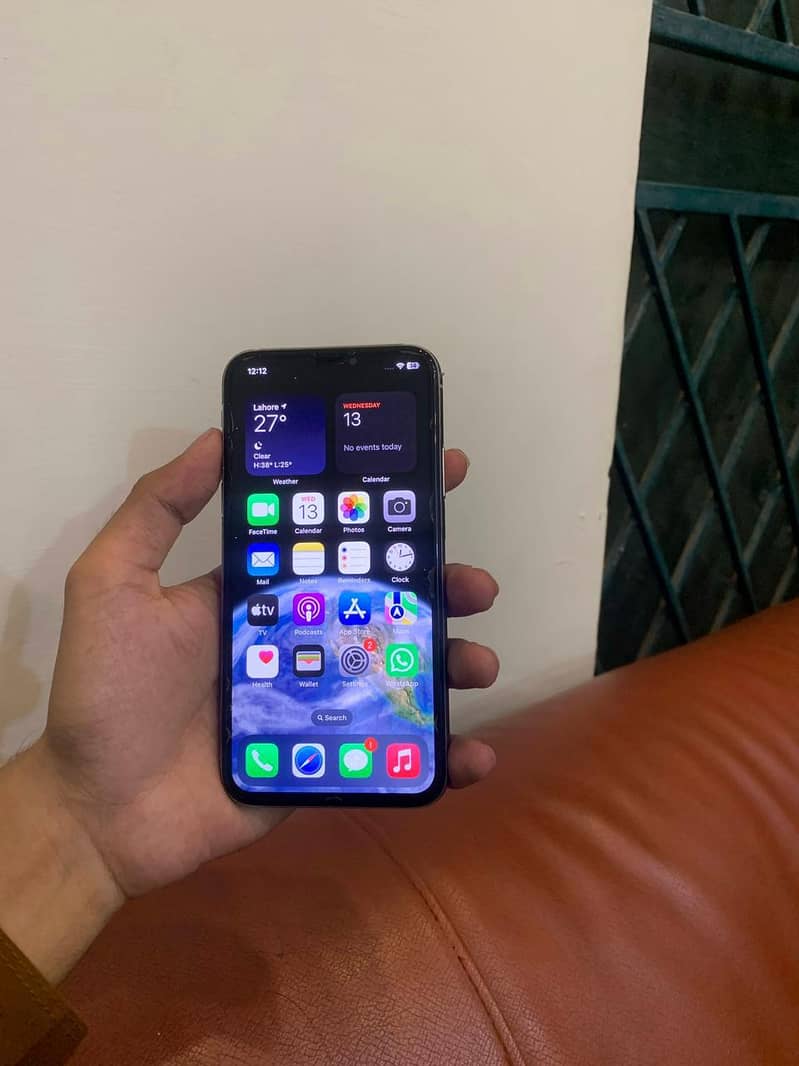 Apple iPhone X 5