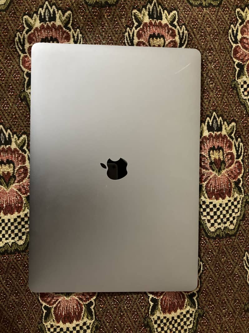 macbook 2019 4