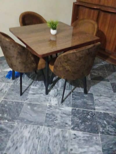 dinning table