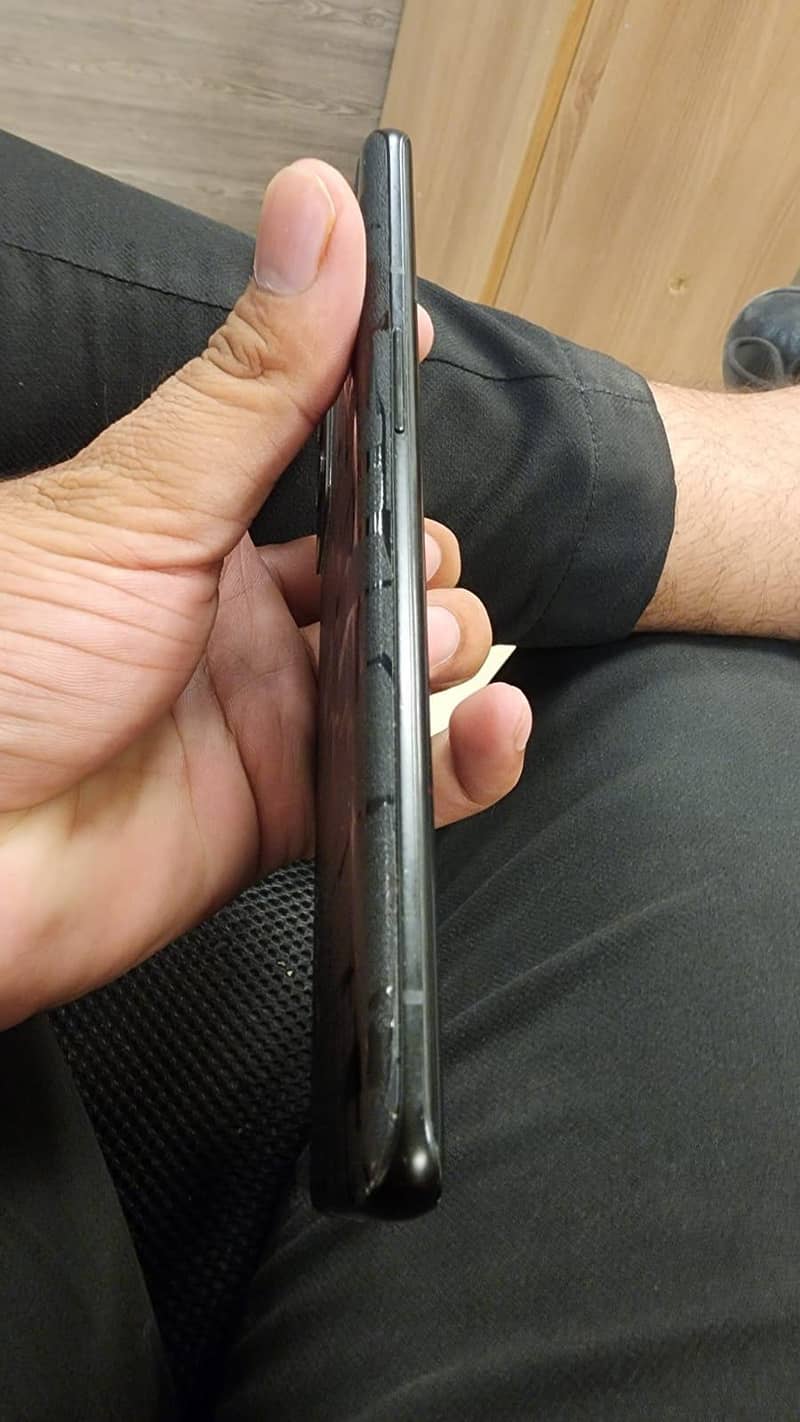 One Plus 9 Pro 6