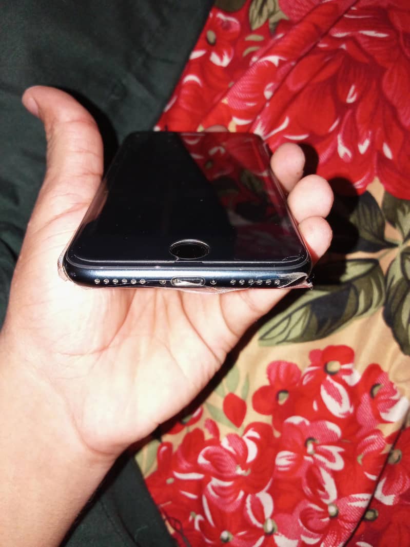 Apple iPhone SE 4