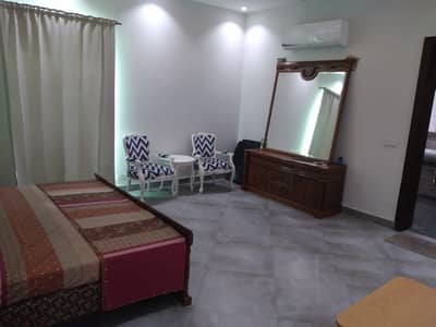 D H A Lahore 1 Kanal Stylish Design House With 100% Original Pics Available For Rent