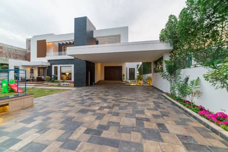 DHA Lahore 2 Kanal Owner Build Design Corner House With Basement With 100% Original Pics Available For Rent