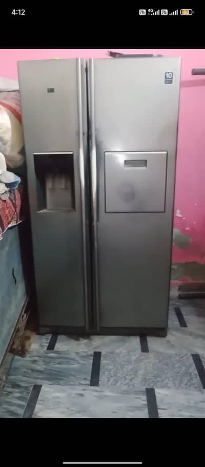 SAMSUNG REFRIGERATOR FOR SALE