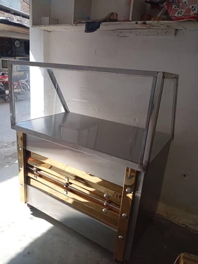Food counter frwsh condition
