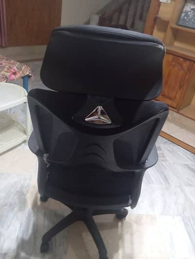 MERCEDES MODEL OFFICE CHAIR