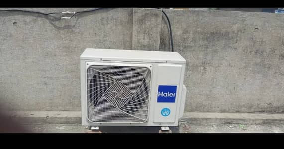 Haier ac 1.5ton heat and cool excellent condition