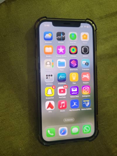 Apple iPhone 12