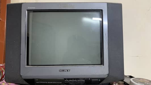 Sony Trinitron 14" Color CRT TV (Model: KV-1499XF)